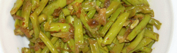 Long Beans Stir-fry (Achinga Mezhukupuratti)